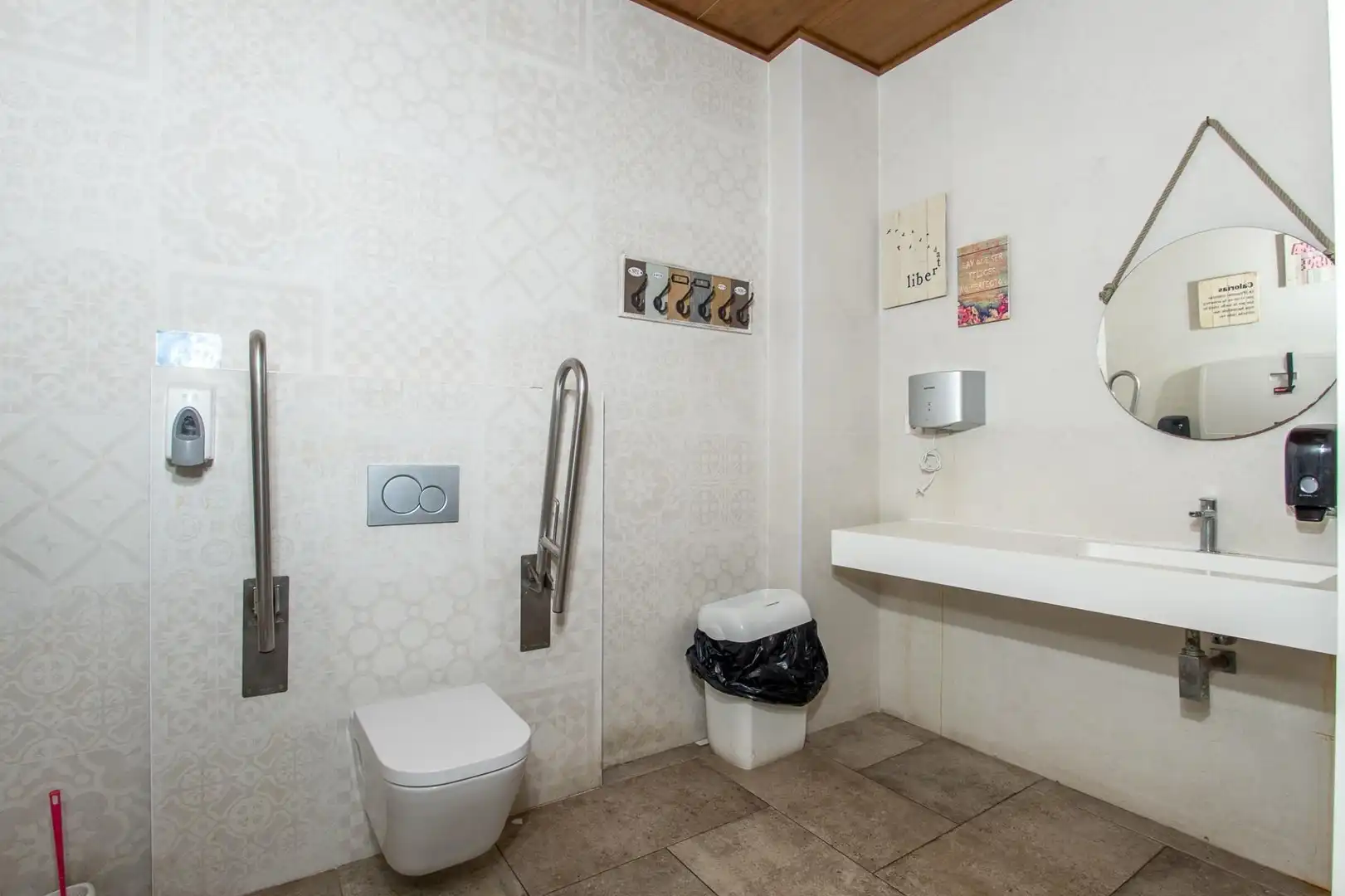 Baño de Casa o chalet en venta en Murcia con Aire acondicionado, Calefacción y Jardín privado