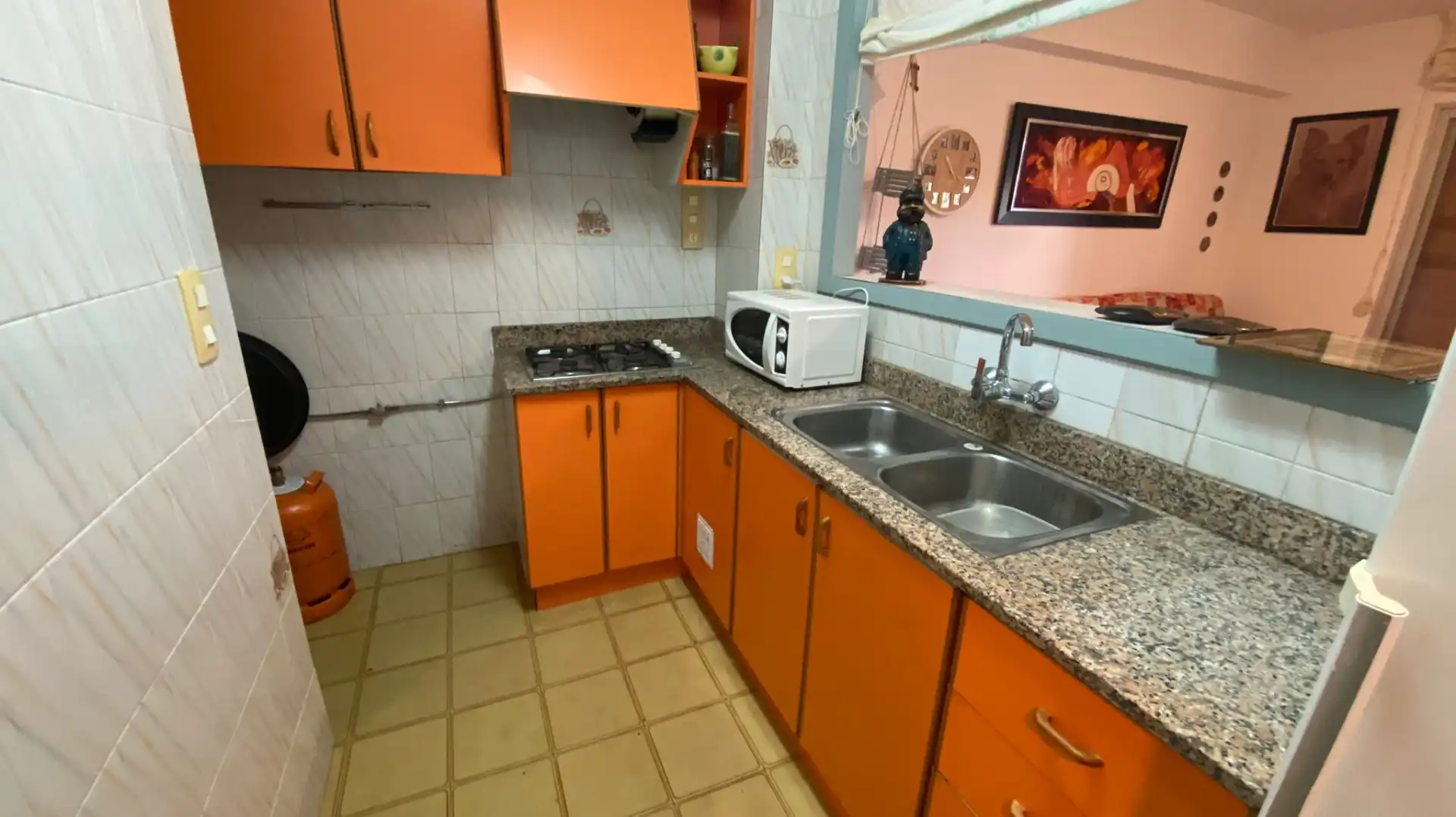 Cuina de Apartament en venda en Benicasim / Benicàssim amb Jardí privat, Terrassa i Moblat