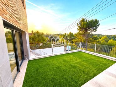 Casa con giardino in vendita a Calle Tunísia