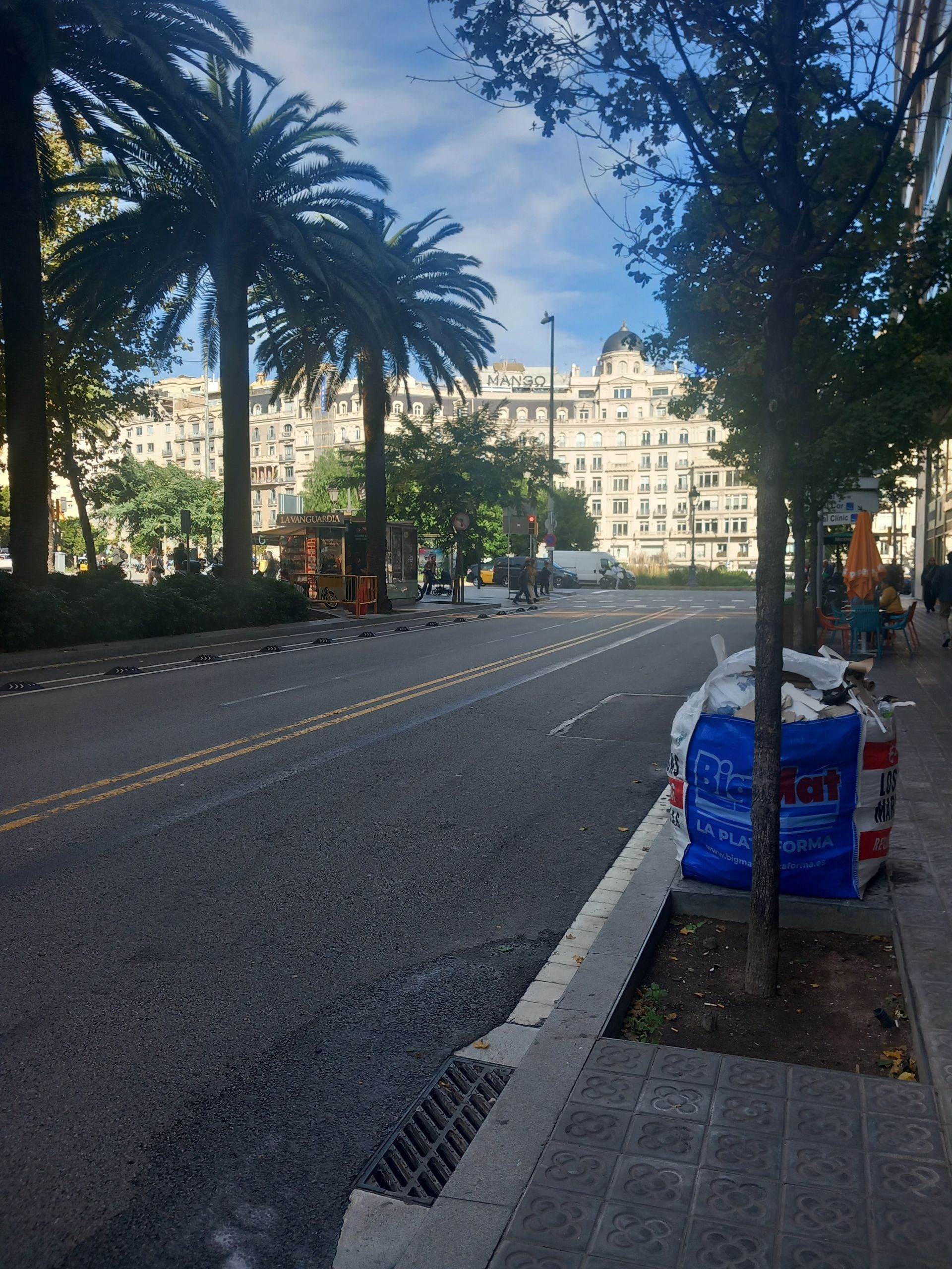 Vista exterior de Local de lloguer en  Barcelona Capital amb Terrassa