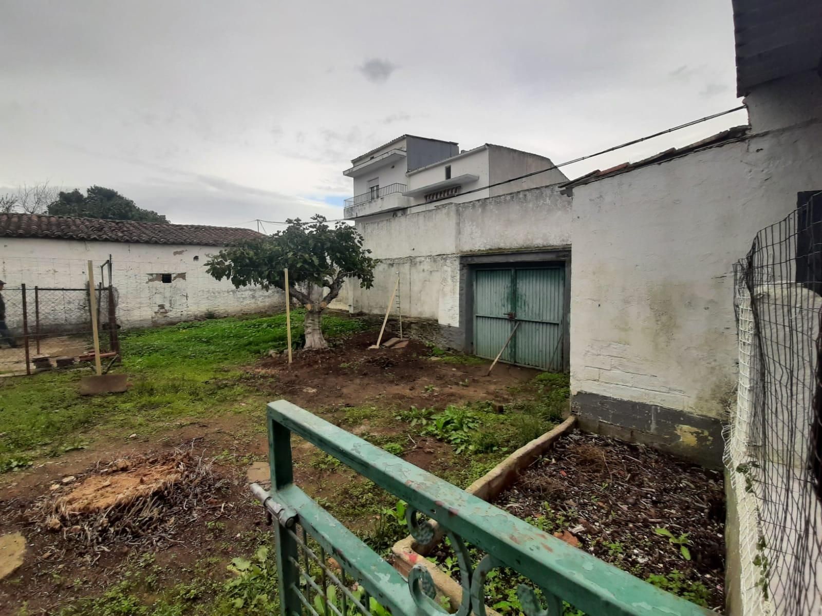 House or chalet for sale in Sierra de Fuentes  with Private garden and Storage room