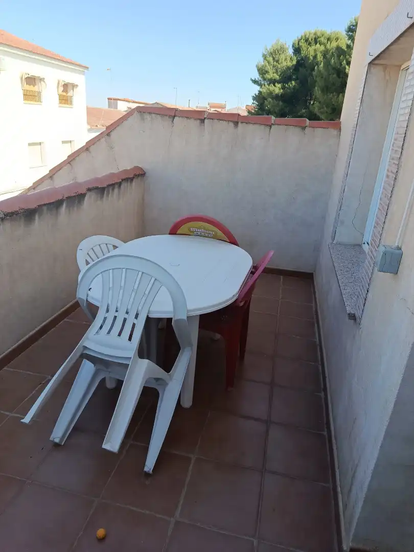 Terrassa de Casa adosada en venda en Mota del Cuervo amb Calefacció, Terrassa i Moblat