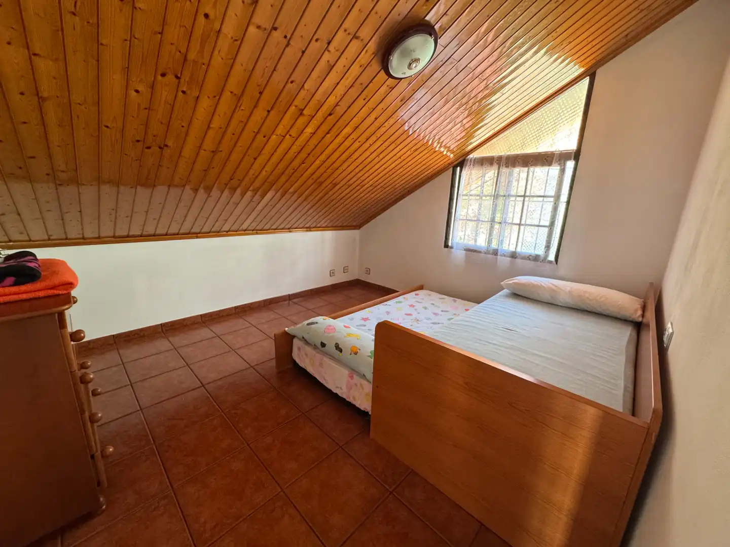 Dormitori de Casa o xalet en venda en Muros amb Calefacció, Jardí privat i Terrassa