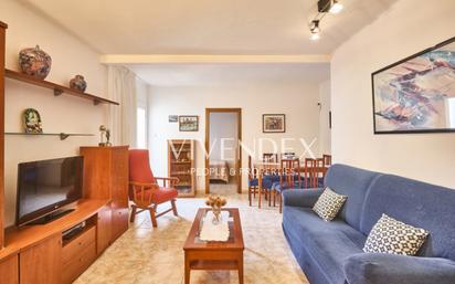 Living room of Flat for sale in Esplugues de Llobregat  with Heating and Balcony