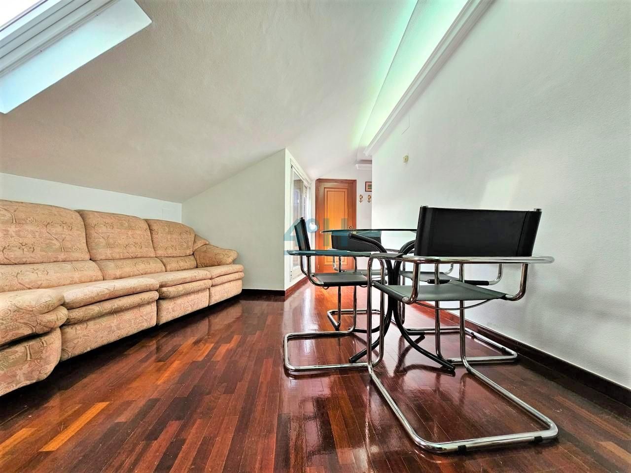 Sala d'estar de Apartament en venda en Ourense Capital  amb Calefacció, Parquet i Terrassa