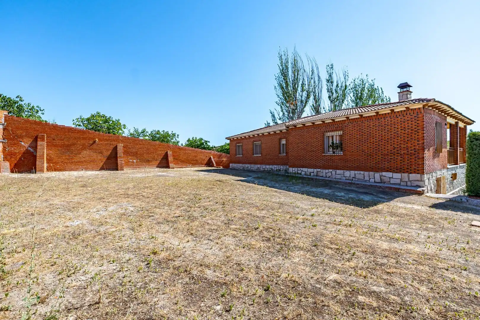 Vista exterior de Casa o chalet en venta en Mesegar de Tajo con Piscina y Amueblado