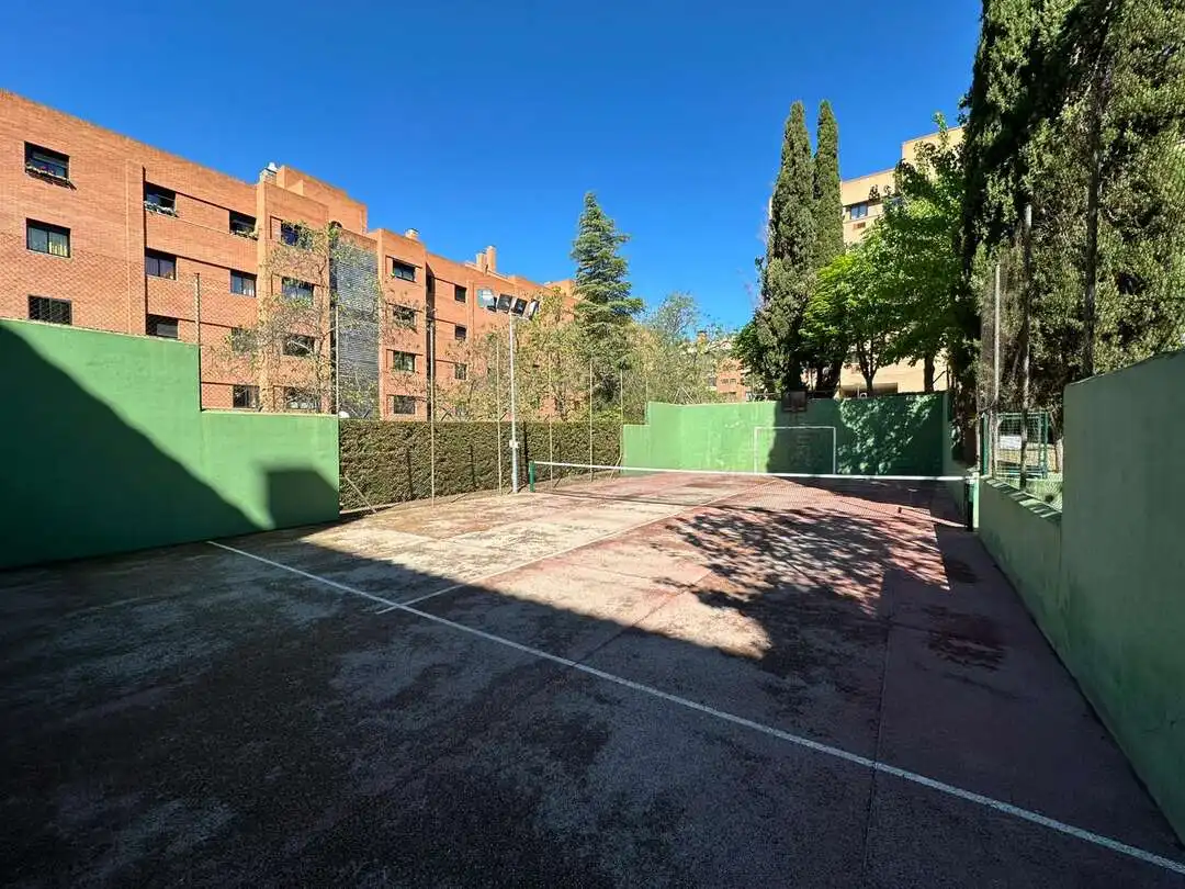 Parkplatz von Wohnung zum Verkauf in Toledo mit Klimaanlage, Heizung und Privatgarten