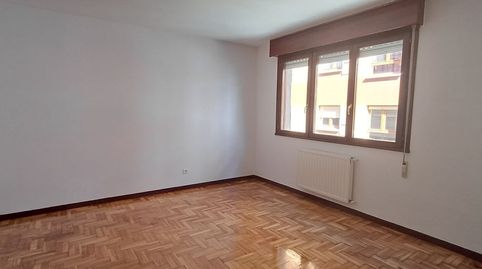 Foto 4 de Piso de alquiler en N/a, Llano, Gijón