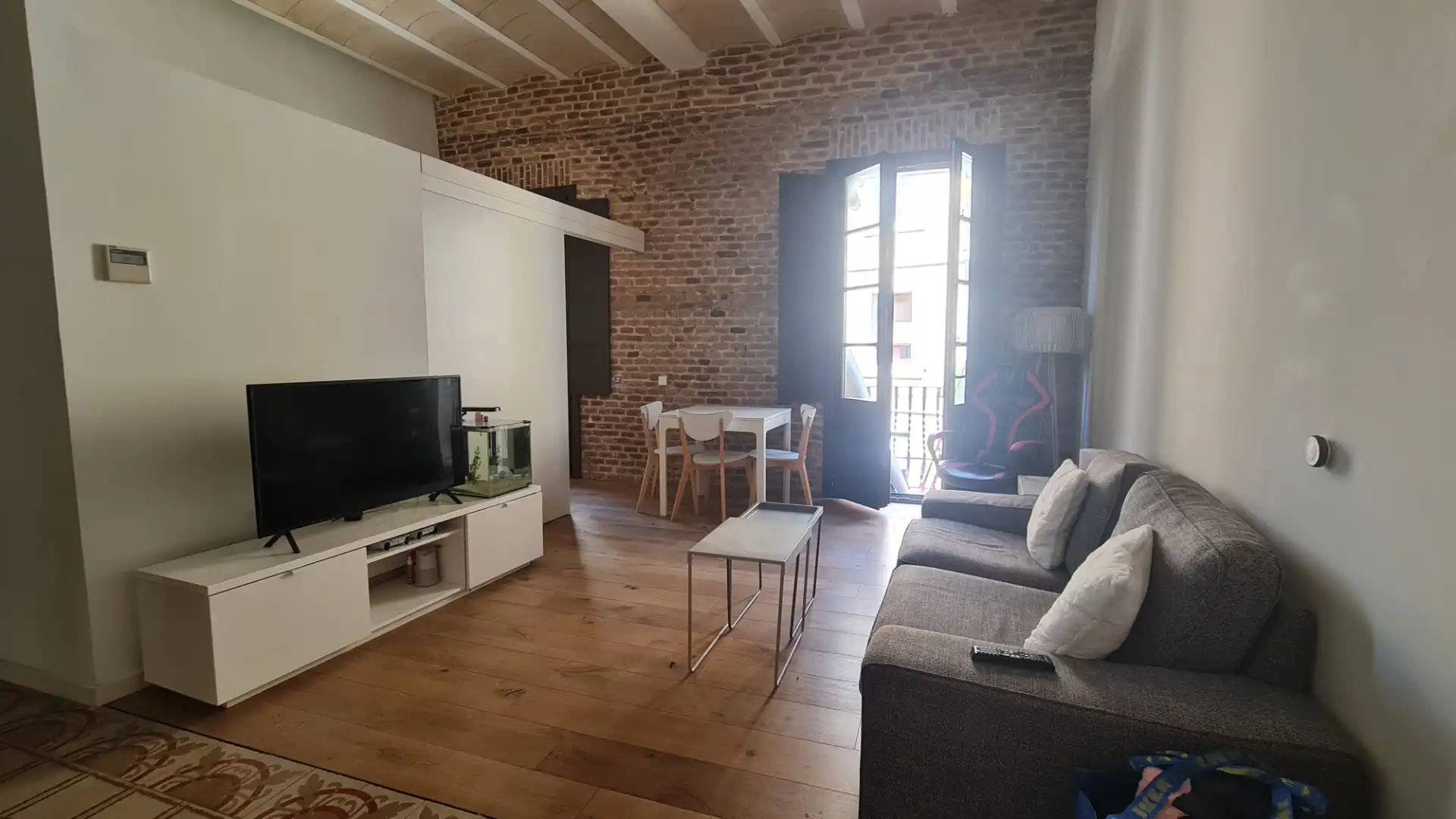 Sala d'estar de Pis en venda en Barcelona amb Aire condicionat, Calefacció i Parquet