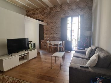 Pis amb balcó en venda a Carrer de la Cera 55