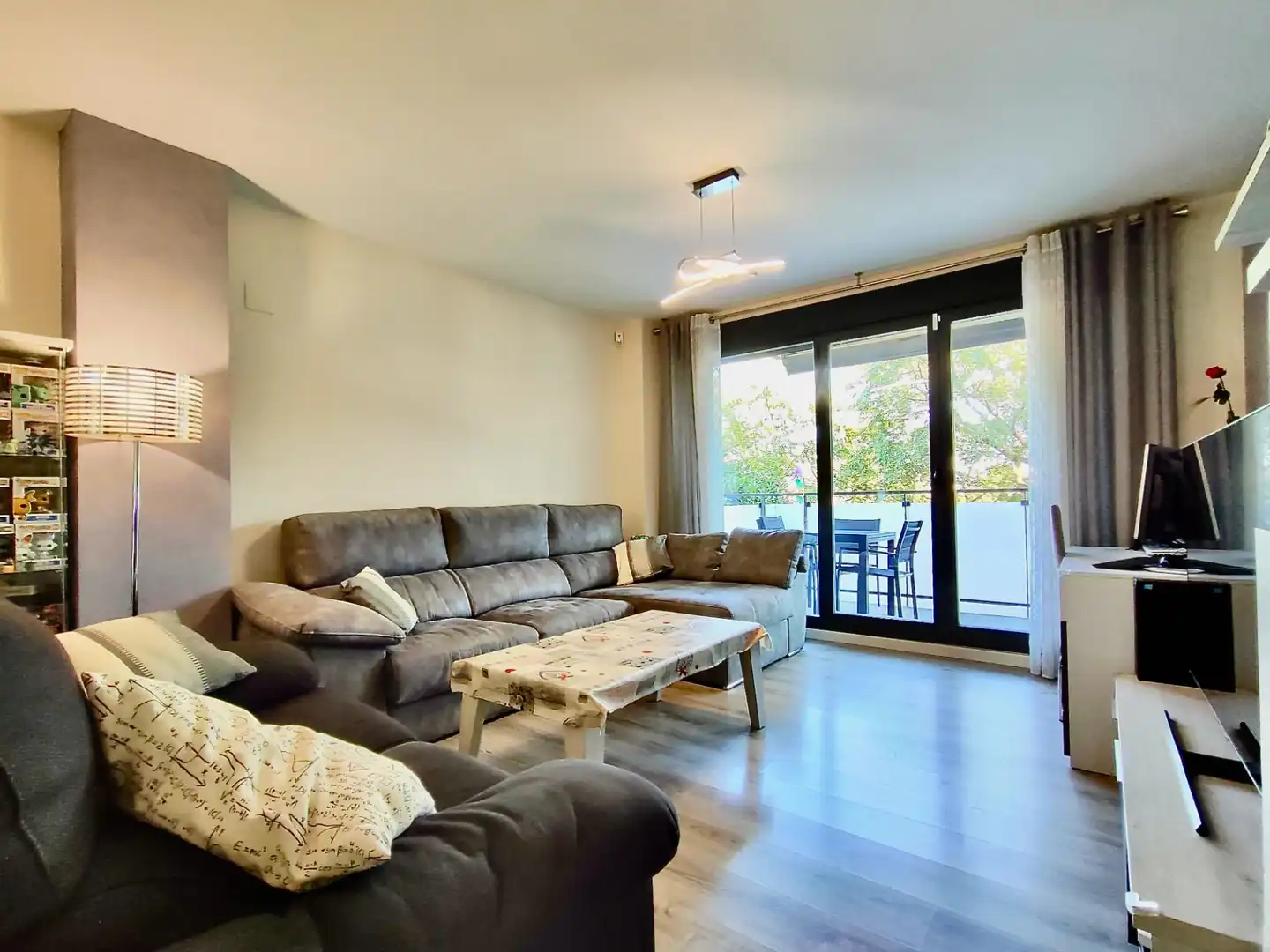 Living room of Flat for sale in Salou  with Air Conditioner, Heating and Parquet flooring
