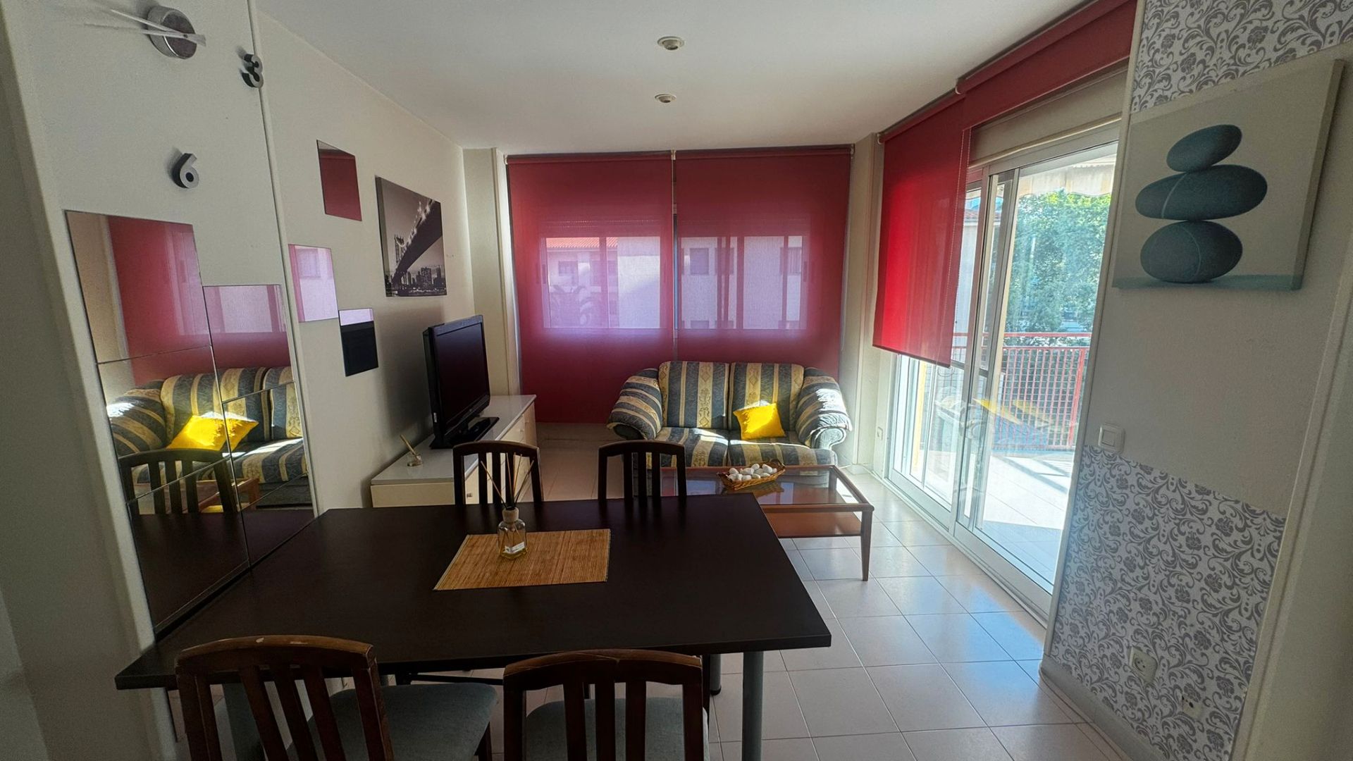Sala d'estar de Apartament de lloguer en Benicasim / Benicàssim amb Terrassa, Moblat i Rentadora