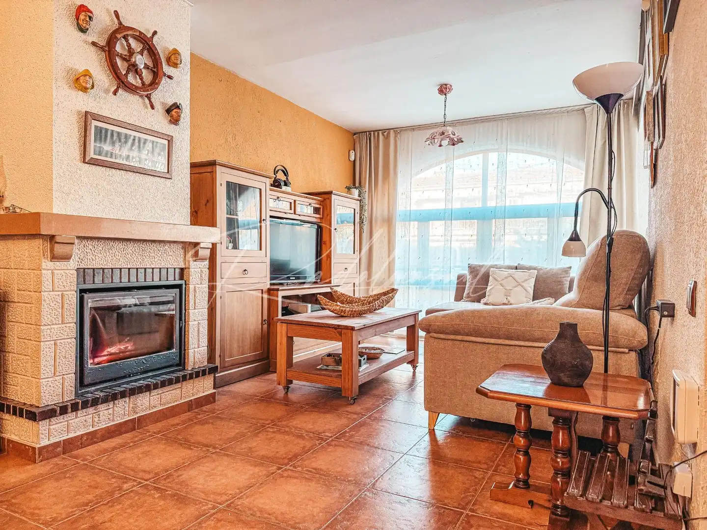 Wohnzimmer von Einfamilien-Reihenhaus zum Verkauf in Cambrils mit Klimaanlage, Heizung und Privatgarten