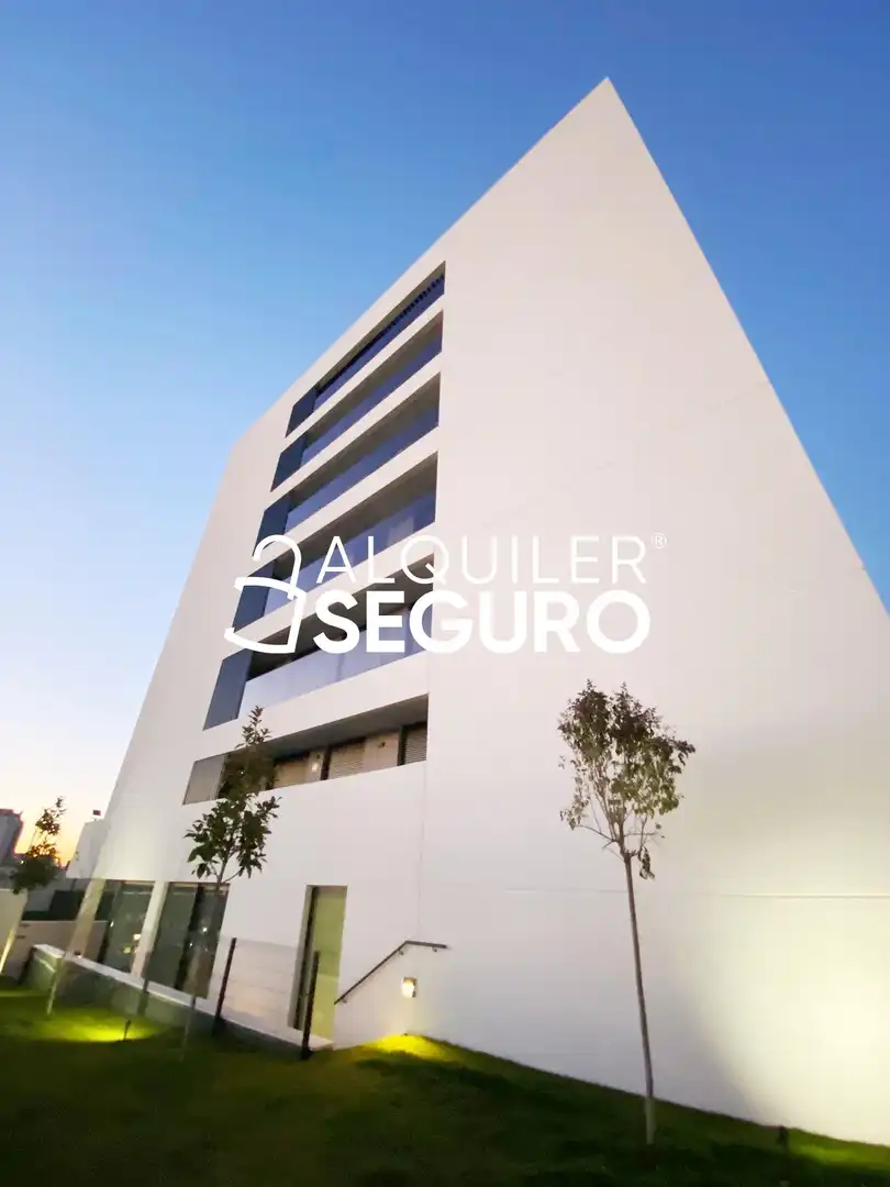 Exterior view of Flat for rent in Madrid  with Air Conditioner, Heating and Terrace