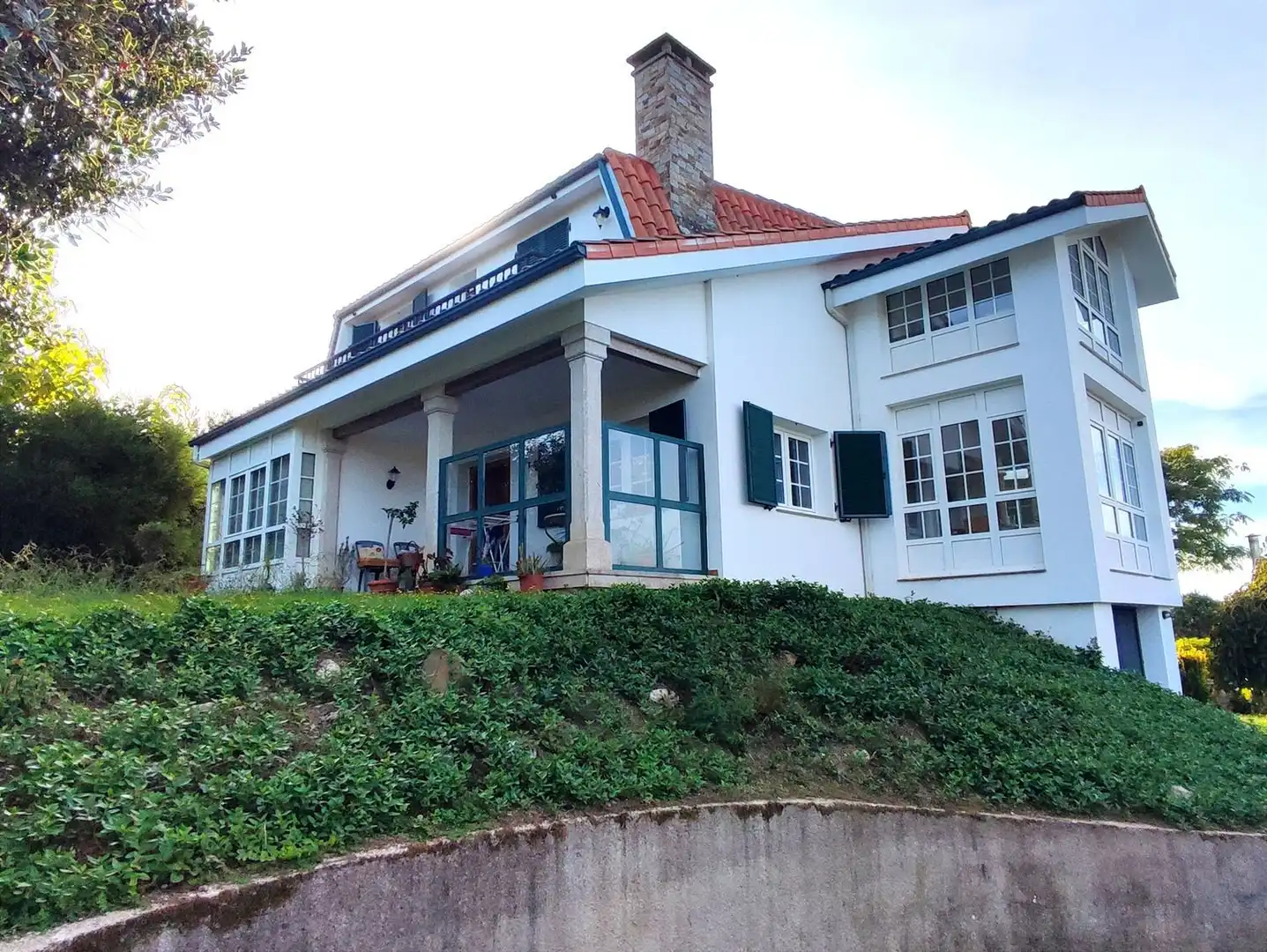 Vista exterior de Casa o chalet en venta en Bergondo con Calefacción, Jardín privado y Parquet