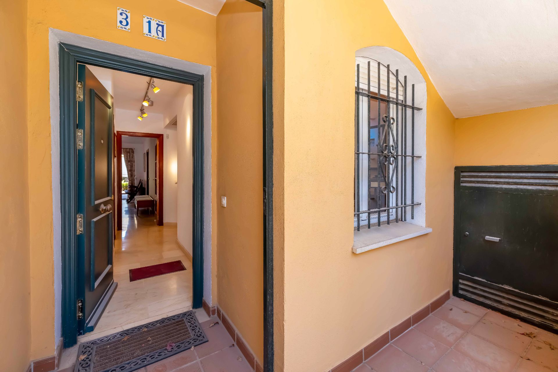 Casa adosada en venda en Marbella amb Aire condicionat, Calefacció i Terrassa