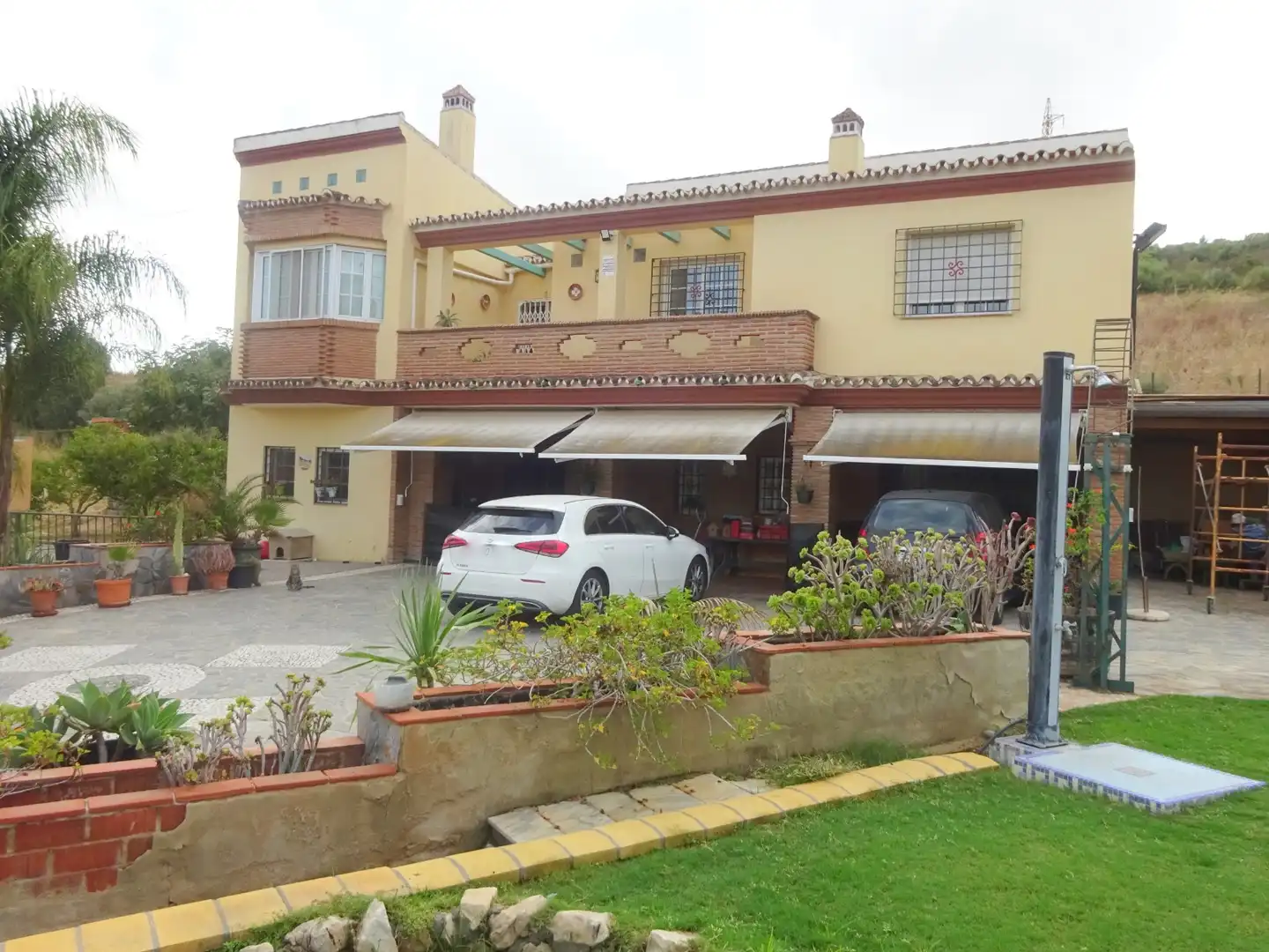 Jardí de Casa o xalet en venda en Alhaurín de la Torre amb Aire condicionat, Jardí privat i Terrassa