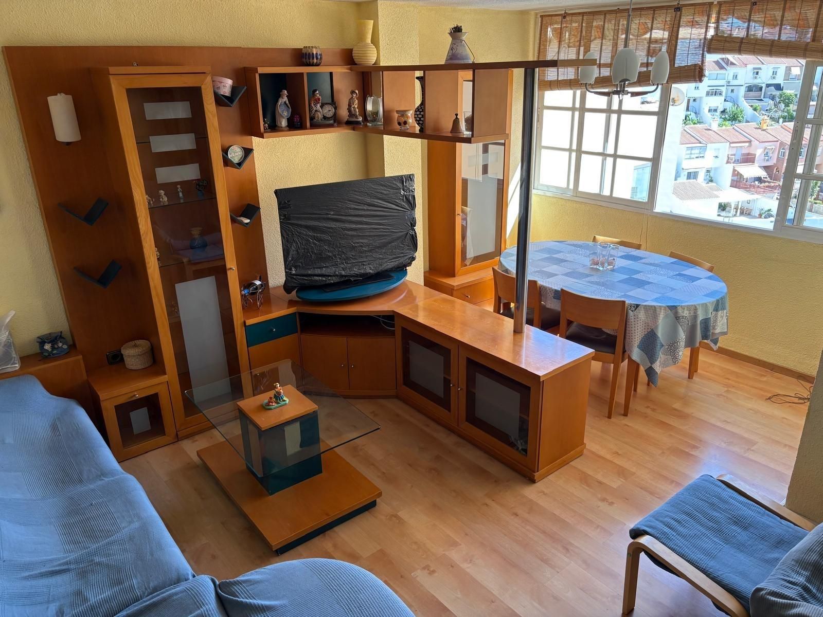 Sala de estar de Piso de alquiler en Rincón de la Victoria con Piscina comunitaria