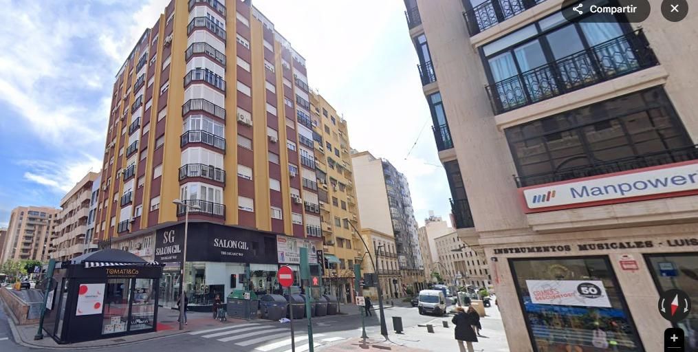 Vista exterior de Piso en venta en  Almería Capital