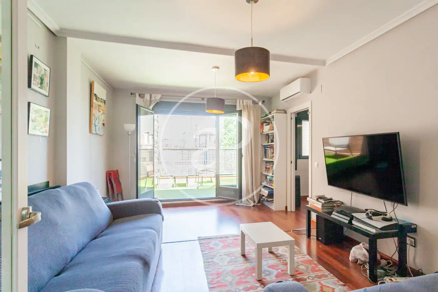 Sala de estar de Casa adosada en venta en Madrid con Aire acondicionado, Calefacción y Jardín privado