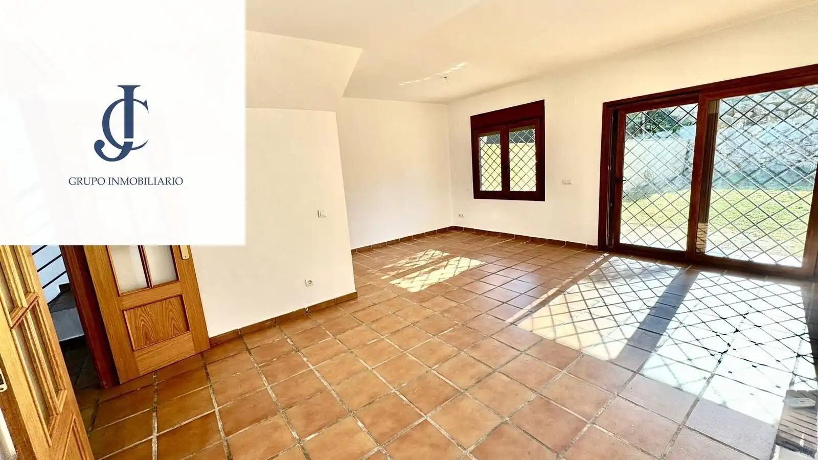 Casa aparellada en venda a UR6 15, imagen 21