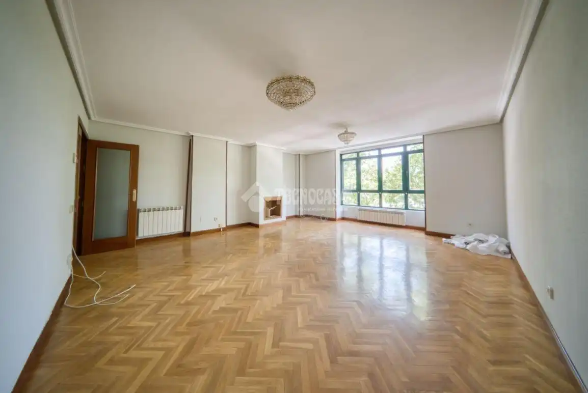 Living room of Flat for rent in Valladolid  with Heating and Community pool