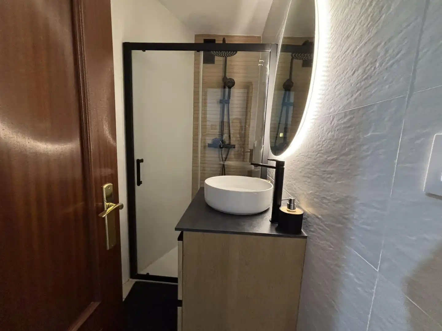 Baño de Piso en venta en Torrent con Aire acondicionado y Balcón