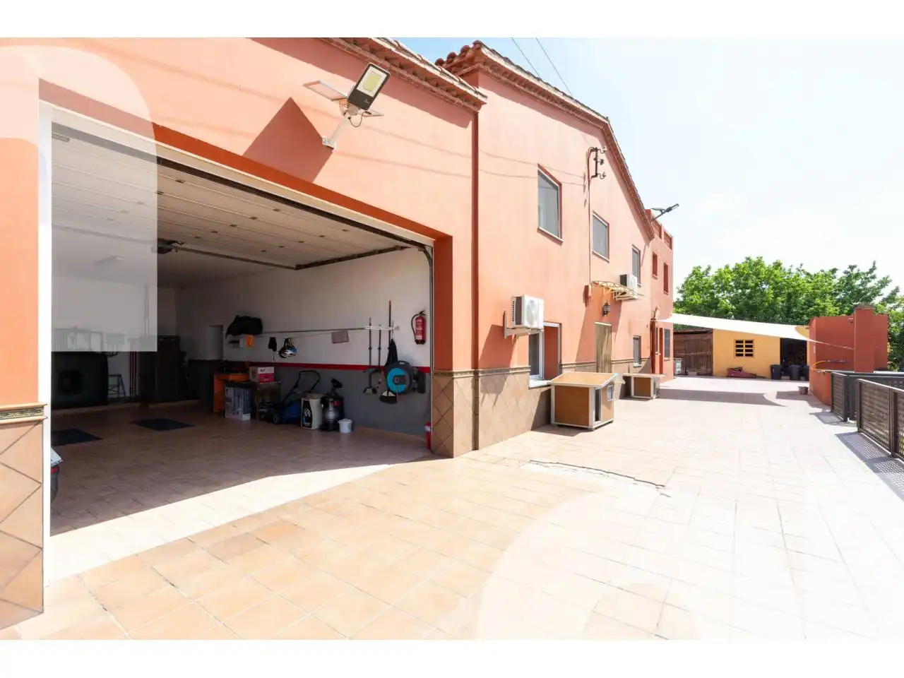 Parking of Country homes for sale in Les Franqueses del Vallès  with Air Conditioner, Heating and Private garden