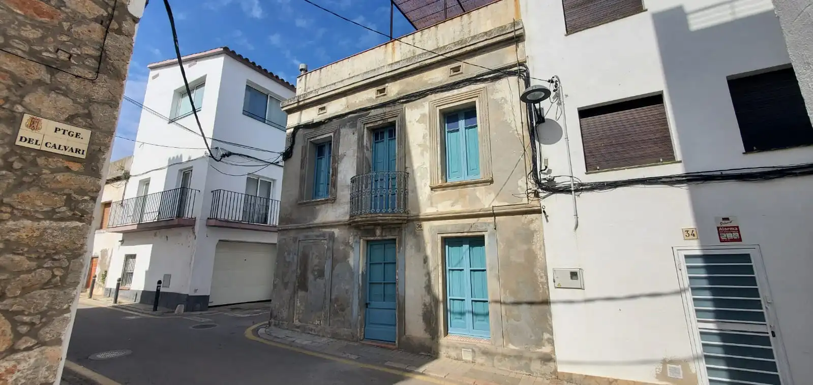 Außenansicht von Einfamilien-Reihenhaus zum Verkauf in L'Escala mit Heizung, Terrasse und Möbliert