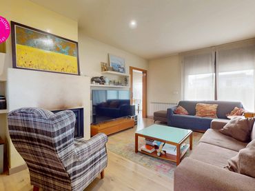 Casa amb balcó en venda a GIRONA