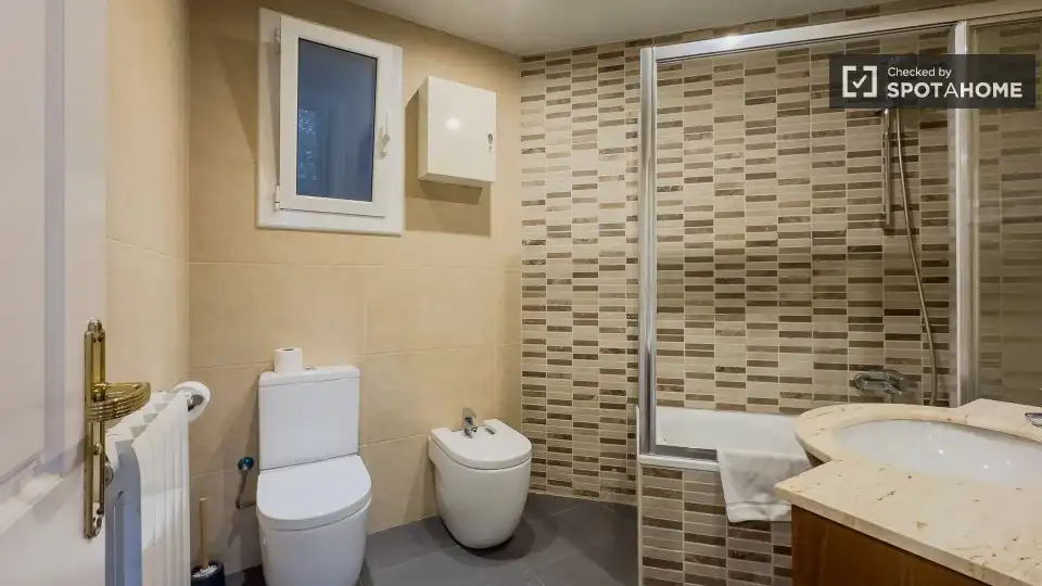 Habitación en La Nova Esquerra de l'Eixample