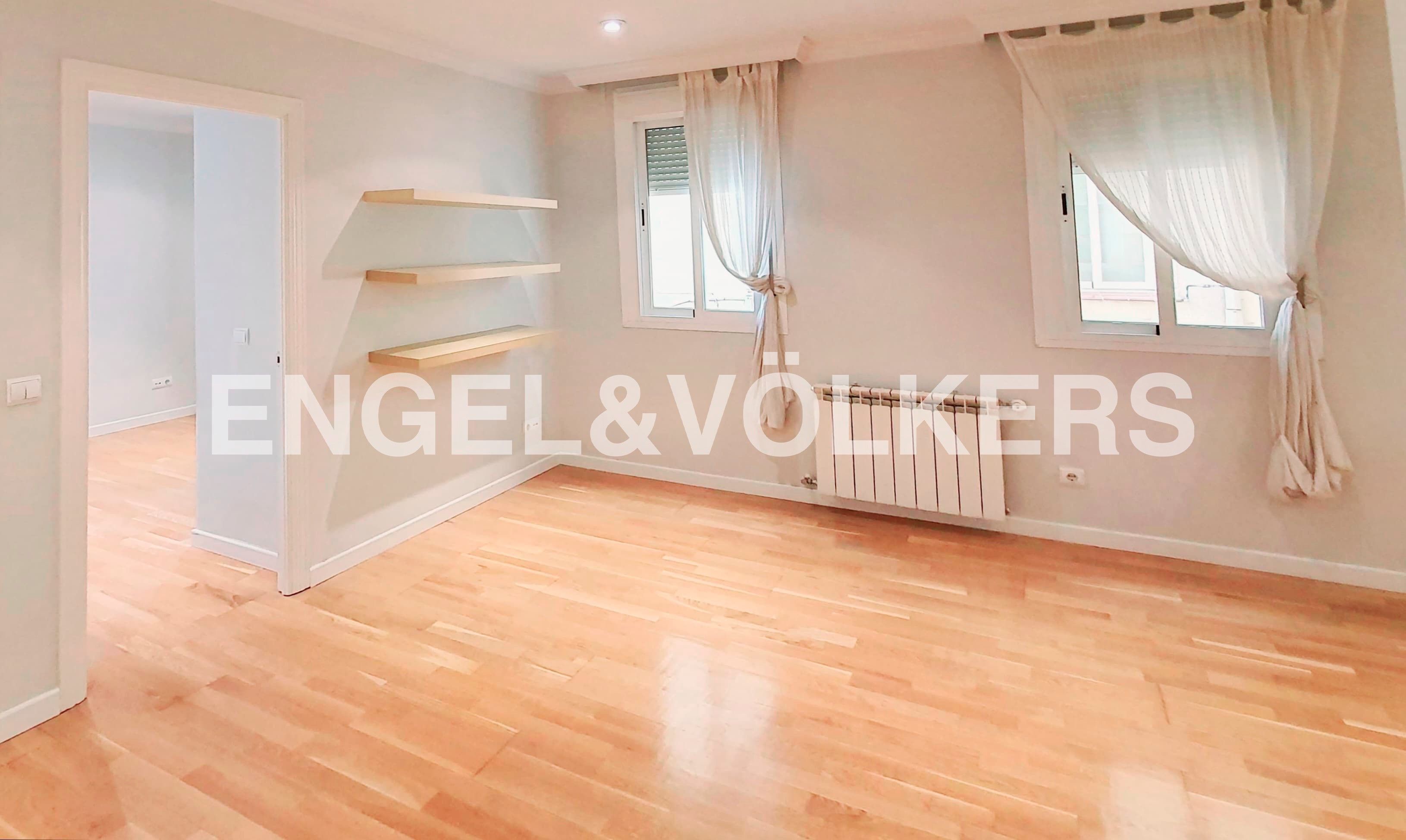 Dormitori de Apartament de lloguer en  Madrid Capital amb Aire condicionat i Calefacció