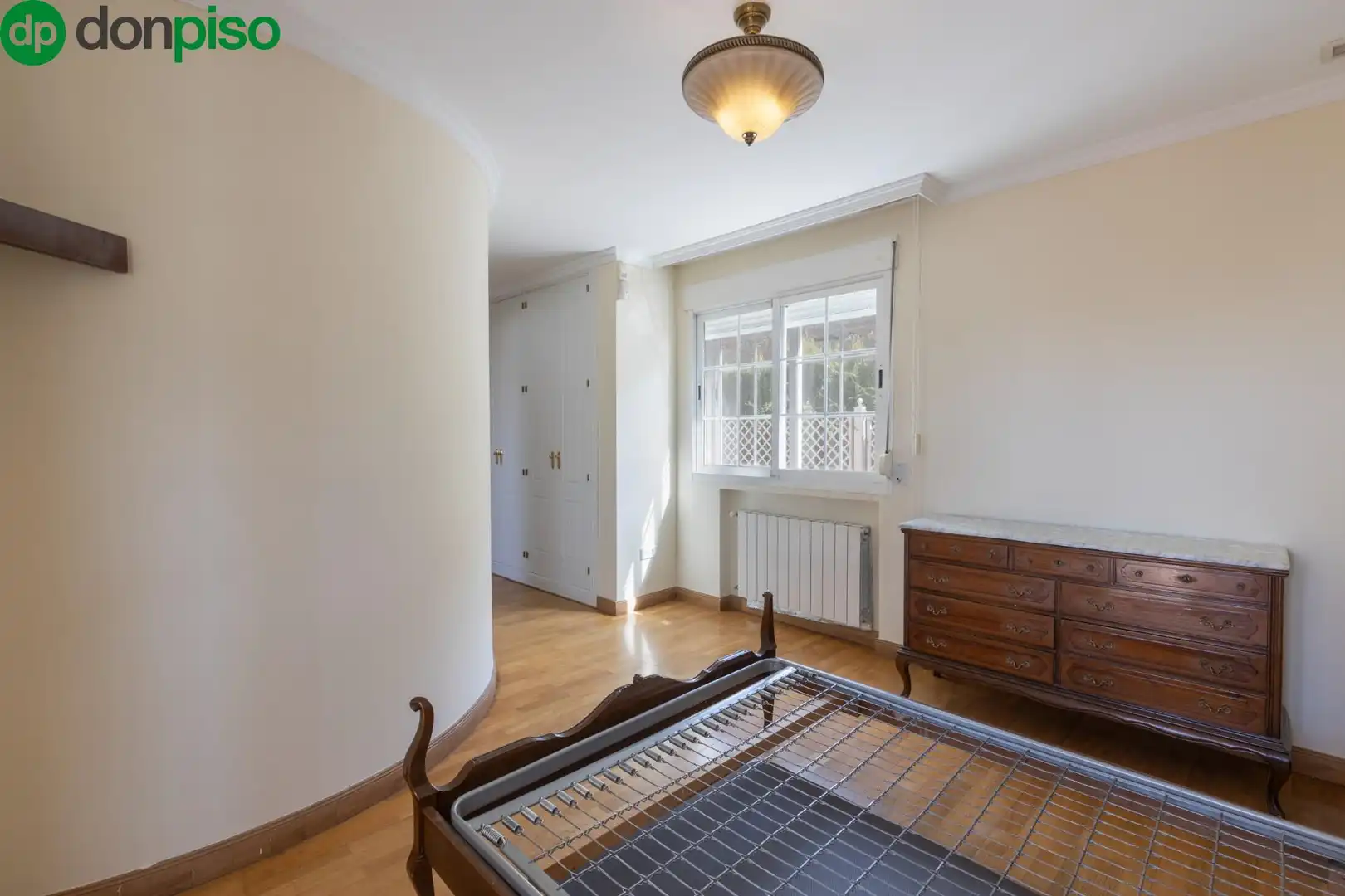 Schlafzimmer von Einfamilien-Reihenhaus zum Verkauf in Granada mit Klimaanlage, Heizung und Terrasse