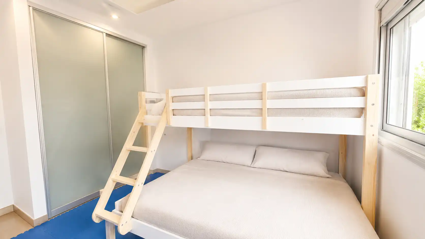 Habitación de Casa o chalet en venta en Arona con Jardín privado, Terraza y Amueblado