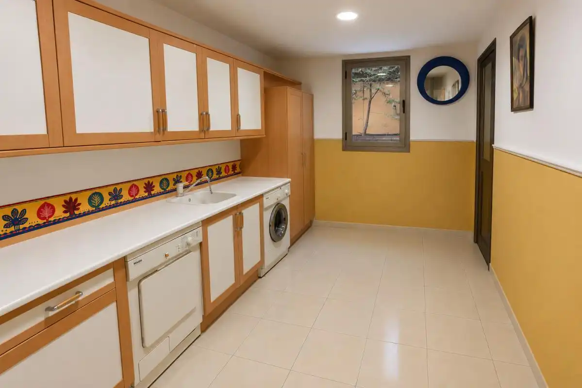 Kitchen of Houses for sale in Pozuelo de Alarcón  with Air Conditioner, Heating and Private garden