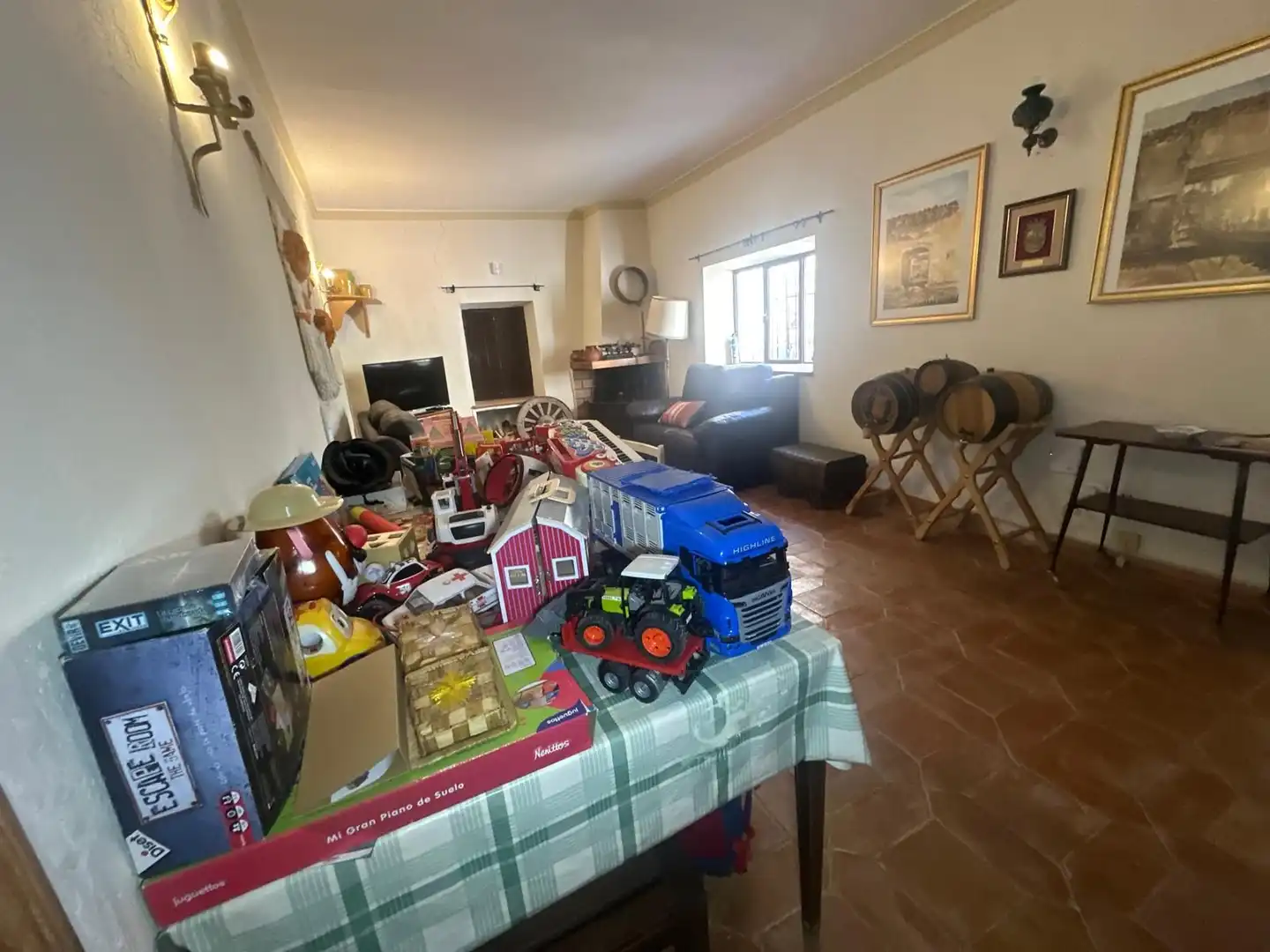 Houses for sale in Argamasilla de Alba  with Balcony