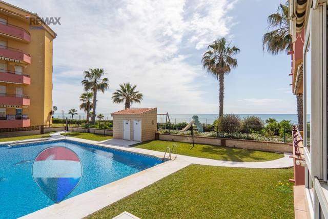 Piso en Venta en Avenida AXARQUIA DE LA en Añoreta Baja