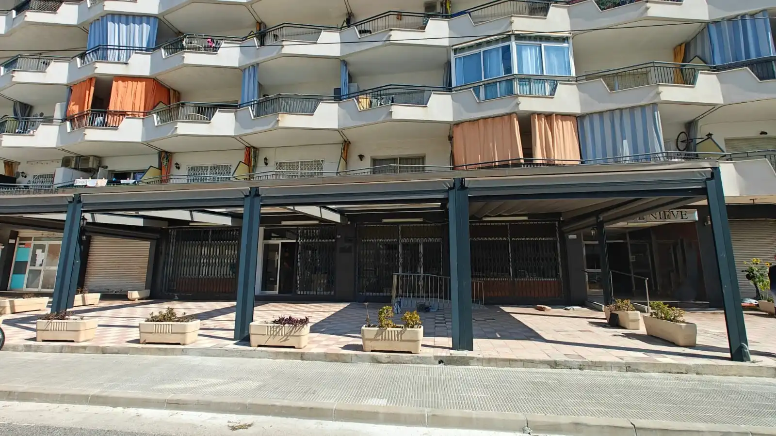 Gewerbefläche zum Verkauf in Carrer de Cubelles 3, imagen 2