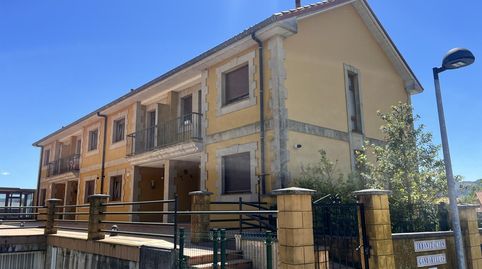 Foto 2 de Casa adosada en venda a Calle la Penia, Penagos, Cantabria