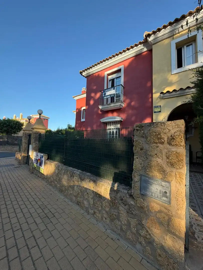Vista exterior de Casa adosada en venta en Islantilla con Jardín privado, Terraza y Trastero