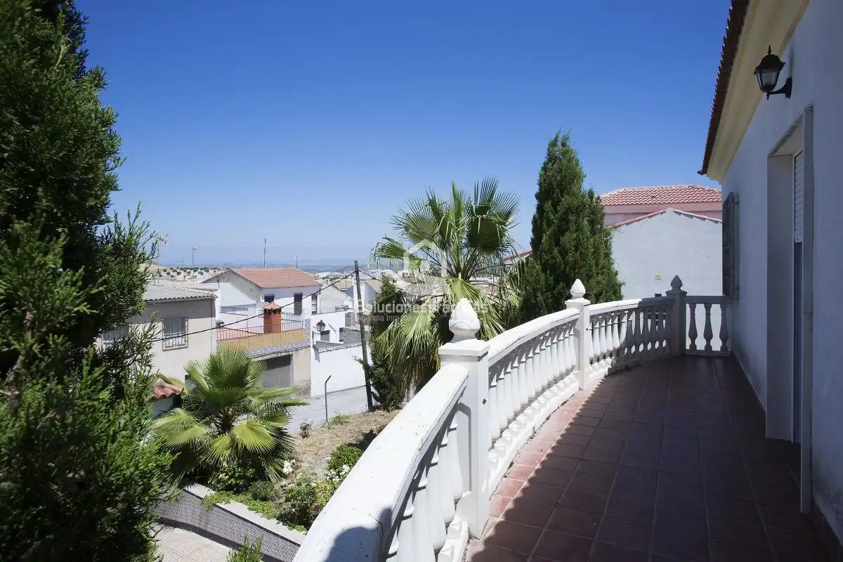 Villa con terrazza in vendita a Fuerte del Rey, imagen 4