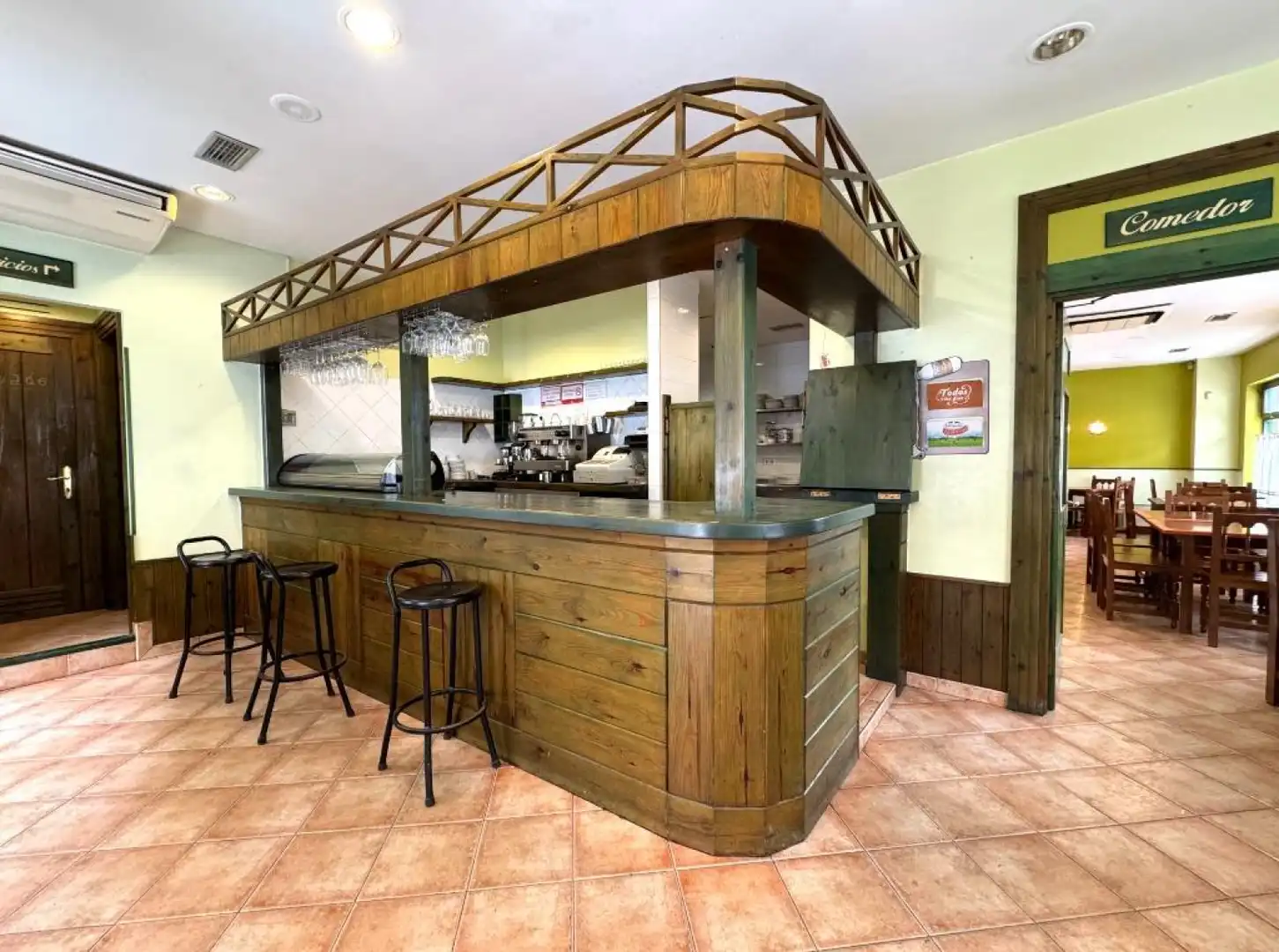 Local comercial en venda a Los Corrales de Buelna - MENENDEZ PELAYO 6, imagen 4