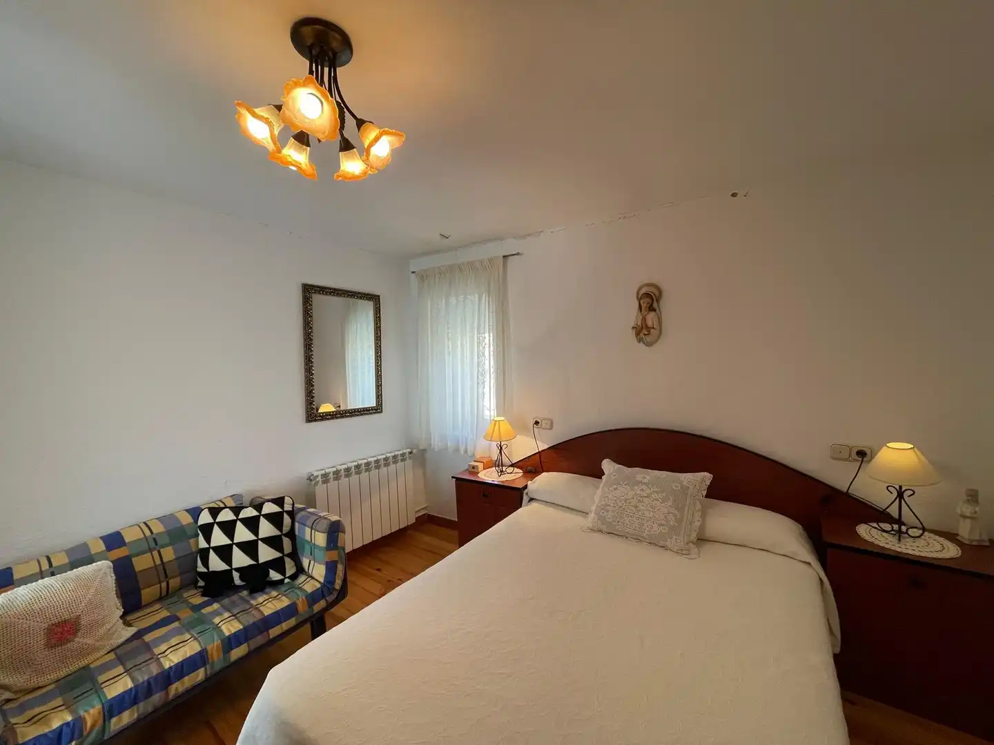 Habitación de Finca rústica en venta en Melgar de Abajo con Calefacción, Trastero y Amueblado