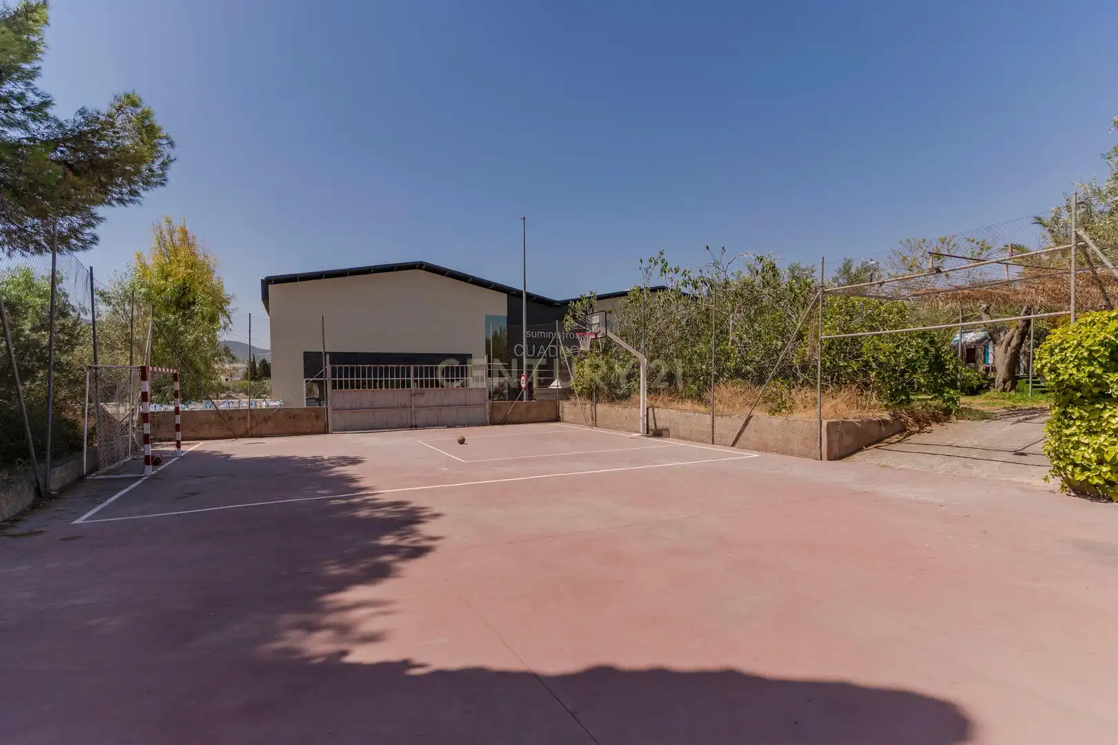 Vista exterior de Edificio en venta en Gójar