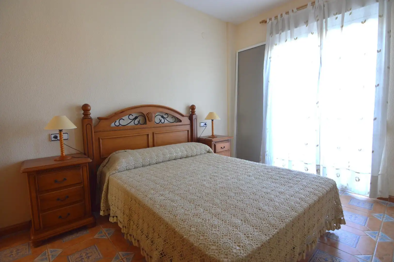Habitación de Casa adosada en venta en Cullera con Jardín privado, Terraza y Amueblado