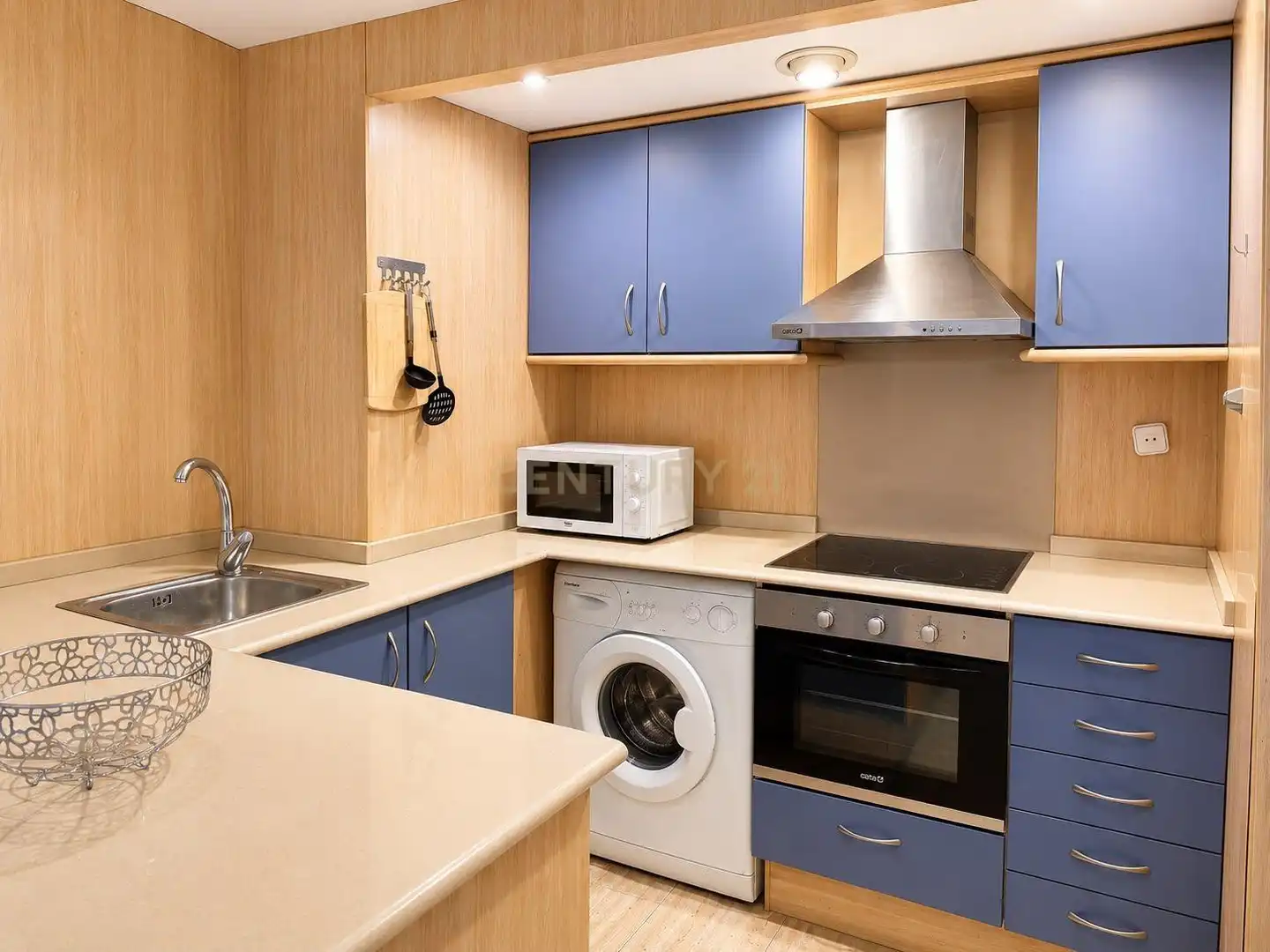 Cuina de Apartament de lloguer en Valencia amb Aire condicionat