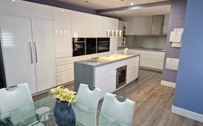 Kitchen of Duplex for sale in  Sevilla Capital  with Air Conditioner, Parquet flooring and Terrace