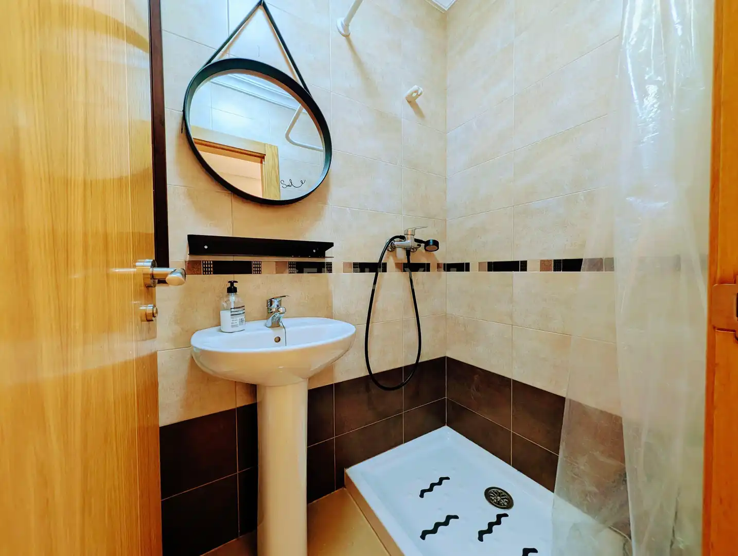 Baño de Piso en venta en Berja con Aire acondicionado