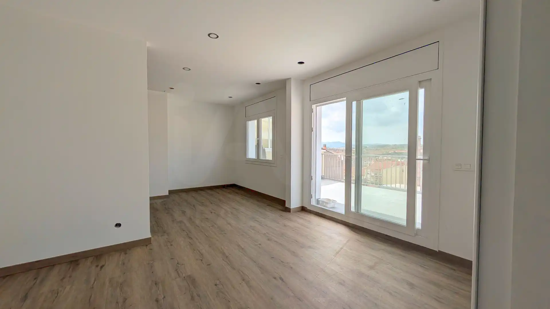 Habitación de Ático en venta en Olesa de Montserrat con Aire acondicionado, Calefacción y Terraza