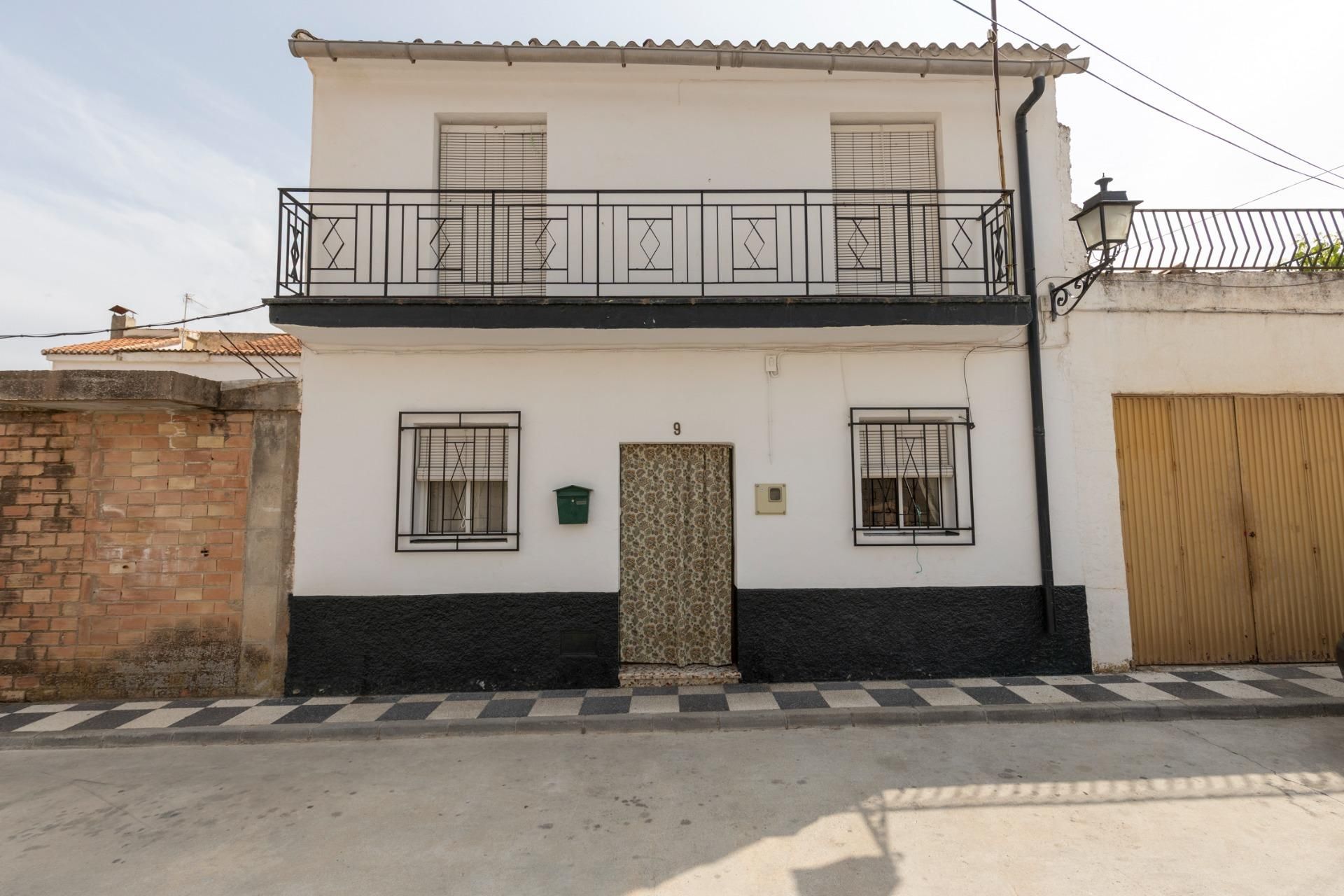 Vista exterior de Casa o xalet en venda en Jayena amb Traster i Balcó